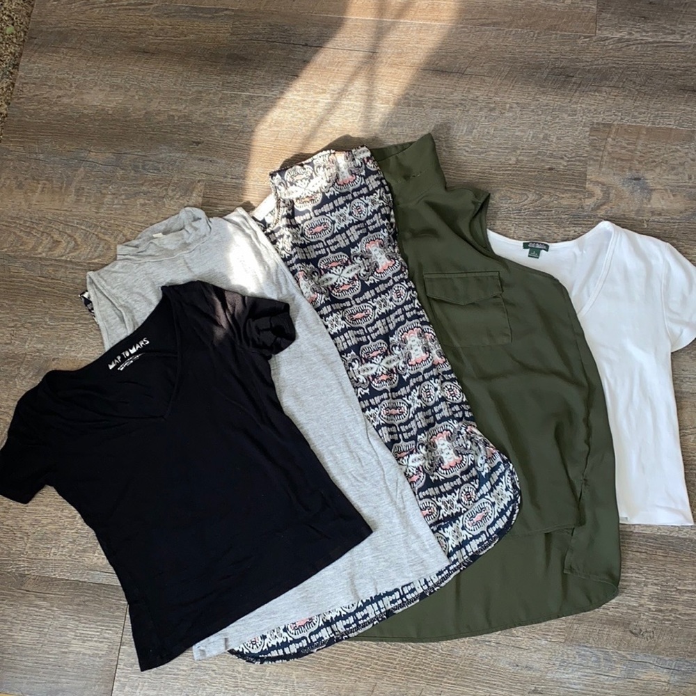 Bundle of size small shirts Womens